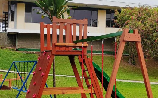 Espectacular Propiedad para Inversión en Paraiso de Cartago. Codigo 135480