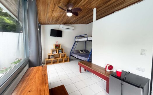 🌴 Hermosa Casa en Punta Leona – Ubicación Privilegiada, Ideal para Vivir o Invertir 🏡- A solo 3 Minutos de Playa Mantas $260 000-Código: 135666