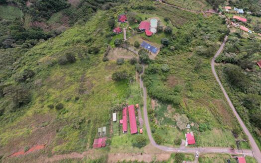 Espectacular Propiedad para Inversión en Paraiso de Cartago. Codigo 135480