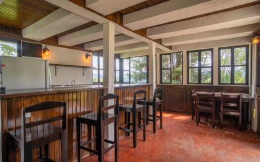 Espectacular Propiedad para Inversión en Paraiso de Cartago. Codigo 135480