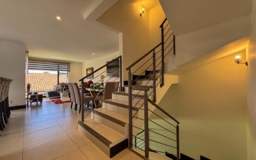 Venta de Casa Esquinera – Condominio La Estefana, San Rafael de Montes de Oca cod.135106