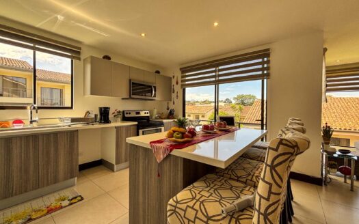 Venta de Casa Esquinera – Condominio La Estefana, San Rafael de Montes de Oca cod.135106