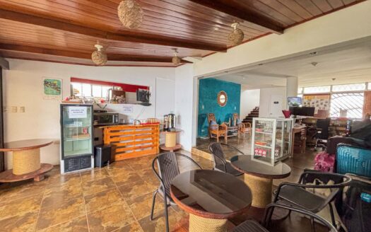 En venta – Propiedad y negocio en tipo Hostel en Francisco Peralta, San José cod.136060