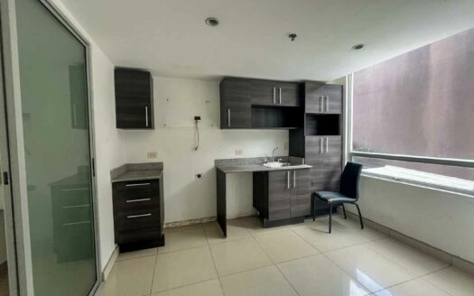 Apartamento en venta en Paseo Colón, Condominio 6-30, oportunidad de remate bancario COD#136188