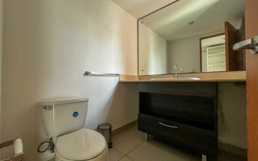 Apartamento en venta en Paseo Colón, Condominio 6-30, oportunidad de remate bancario COD#136188