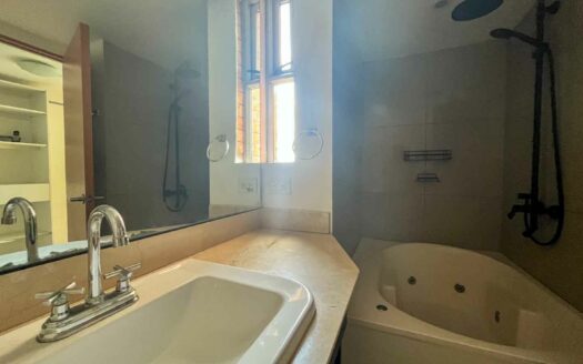 Apartamento en venta en Paseo Colón, Condominio 6-30, oportunidad de remate bancario COD#136188