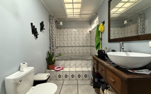 Hermosa Casa de 2 Plantas en Residencial con Seguridad y Acceso Controlado en Patalillo de Coronado COD 134877