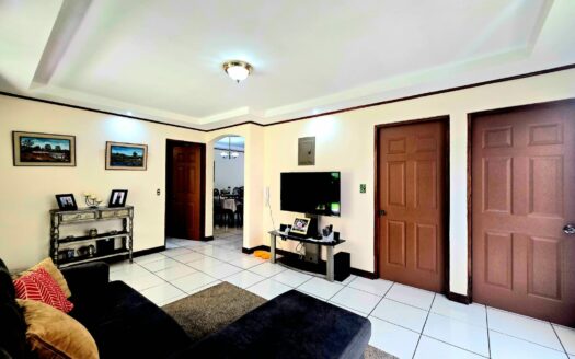 De Oportunidad! Casa de una planta en Curridabat lote de 256m2, Residencial Privado! #135544