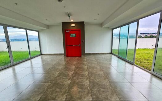 Venta de apartamento Ubicado en Heredia. Condominio Torres de Heredia, muy cerca de Zonas Francas, piso #10 (1 hab,1 baño,1 parqueo) Cod. 136407