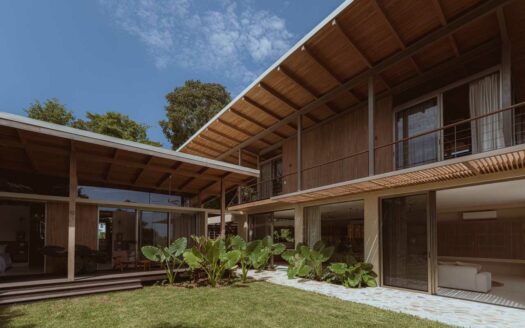 Luxury & Nature Combined – Modern Elegance with Pool & Panoramic Views COD:137311