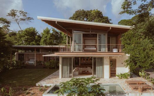 Luxury & Nature Combined – Modern Elegance with Pool & Panoramic Views COD:137311