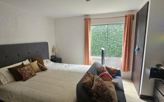 Apartamento en Venta en Planta Baja en San Pablo de Heredia con Jardín Privado. Código 137727