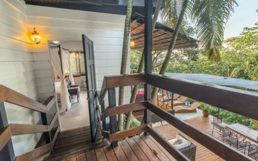 Boho-Style Home with Stunning Ocean View – 2 km from Santa Teresa COD: 137285