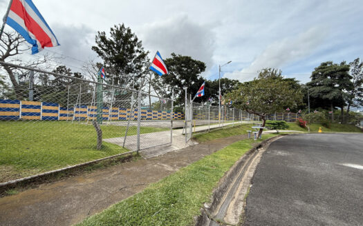 Casa de una Planta, con Hermosos Acabados,  en Residencial Seguro, en Llorente de Tibás COD 136508