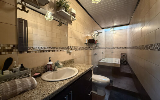 Casa de una Planta, con Hermosos Acabados,  en Residencial Seguro, en Llorente de Tibás COD 136508