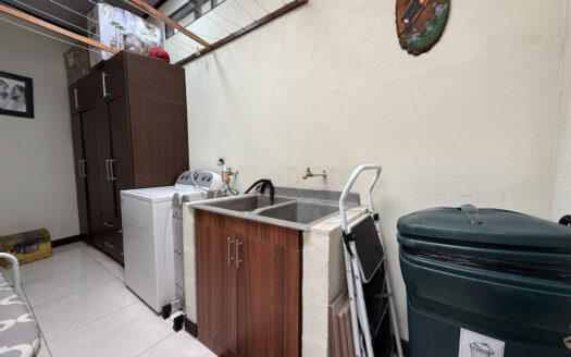 Casa de una Planta, con Hermosos Acabados,  en Residencial Seguro, en Llorente de Tibás COD 136508