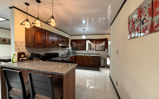 Casa de una Planta, con Hermosos Acabados,  en Residencial Seguro, en Llorente de Tibás COD 136508