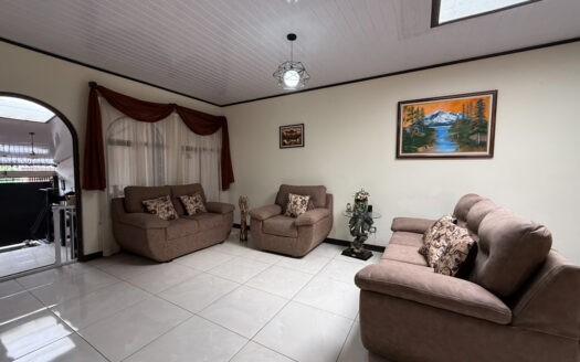 Casa de una Planta, con Hermosos Acabados,  en Residencial Seguro, en Llorente de Tibás COD 136508