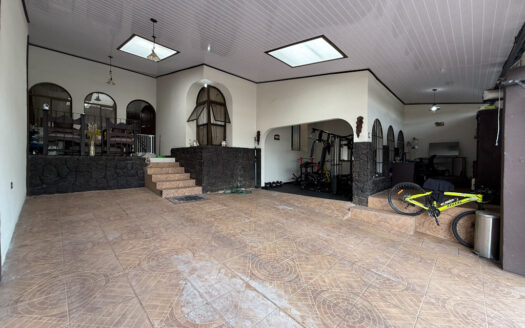 Casa de una Planta, con Hermosos Acabados,  en Residencial Seguro, en Llorente de Tibás COD 136508