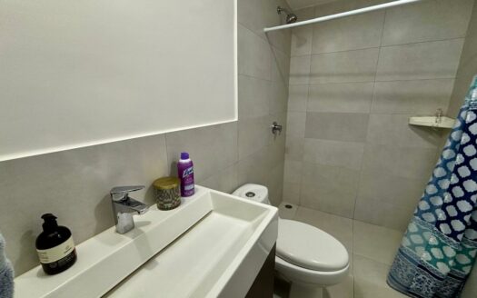 Apartamento en Venta en San Pablo de Heredia, 8vo Piso con Vista Panorámica. Código 137234