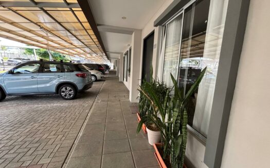 Apartamento en Venta en Planta Baja  en San Pablo de Heredia con Jardín Privado. Código 137727