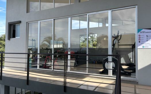 Apartamento en Venta en Planta Baja  en San Pablo de Heredia con Jardín Privado. Código 137727