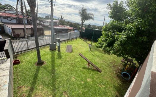 Apartamento en Venta en Planta Baja  en San Pablo de Heredia con Jardín Privado. Código 137727