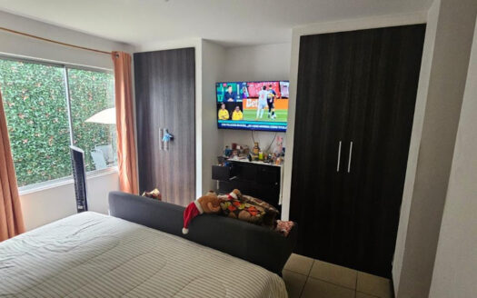 Apartamento en Venta en Planta Baja en San Pablo de Heredia con Jardín Privado. Código 137727