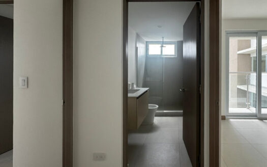 Apartamento en Venta en Condominio Mar a Mar, Garabito, Piso 13 con Vista a Jacó y Herradura COD. 137906