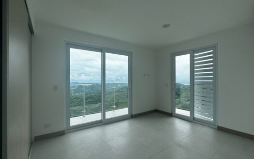 Apartamento en Venta en Condominio Mar a Mar, Garabito, Piso 13 con Vista a Jacó y Herradura COD. 137906