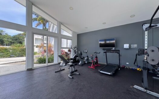 Guayabos de Curridabat: Casa en Condominio Prados del Este con 3 Habitaciones con 262 Metros de Construcción. #138987