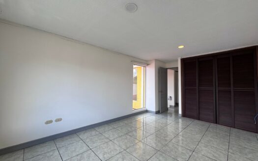 Curridabat: Condominio de Oportunidad con 3 Habitaciones en Residencial Privado. 68 Millones de Colones. #139416