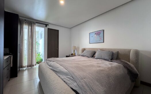 Guayabos de Curridabat: Casa en Condominio Prados del Este con 3 Habitaciones con 262 Metros de Construcción. #138987