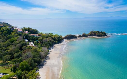 Espectacular-Apartamento en venta en Punta Esmeralda Punta leona-A solo pasos del Mar-Precio: $280 000-Código:139399