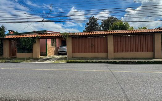 Casa en Venta en Montes de Oca, San Pedro – Amplio Terreno y Excelente Ubicación cod.139532