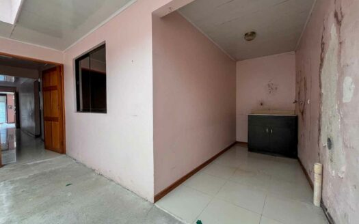 Casa en venta en Lomas de San Antonio, Desamparados, 2 habitaciones – Remate bancario con seguridad 24/7 COD#138386