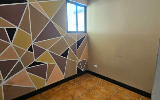 ¡REMATE BANCARIO, PRECIO DE OPORTUNIDAD! Casa en Venta en Condominio en Alajuela Centro, Amplia de 1 Planta y 5 Habitaciones. COD. 139647