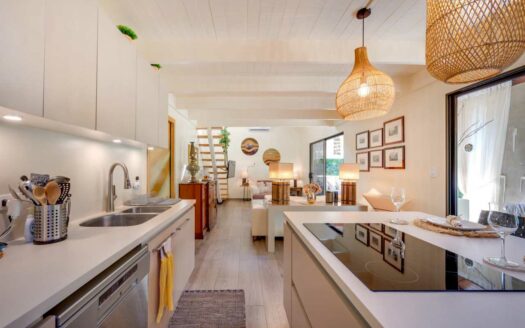 🌿 Villa Boutique en Potrero — 2 Habitaciones, 2 Baños | Amoblada y Renovada COD:139350