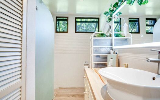 🌿 Villa Boutique en Potrero — 2 Habitaciones, 2 Baños | Amoblada y Renovada COD:139350