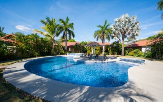 🌿 Villa Boutique en Potrero — 2 Habitaciones, 2 Baños | Amoblada y Renovada COD:139350