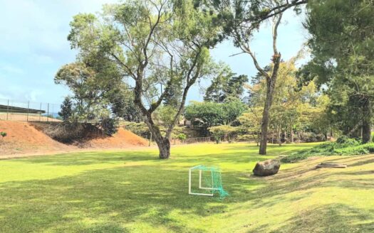 Venta de lote con alta plusvalía en Exclusivo Condominio, Paraíso de Cartago.