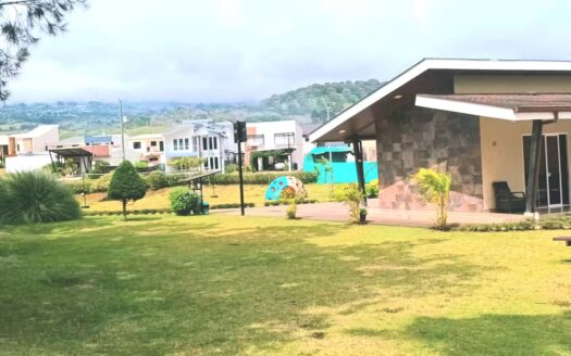 Venta de lote con alta plusvalía en Exclusivo Condominio, Paraíso de Cartago.