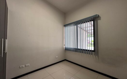 Guayabos de Curridabat: Casa de Una Planta en Condominio con 3 Habitaciones. 85 Millones de Colones. Oportunidad! #140456