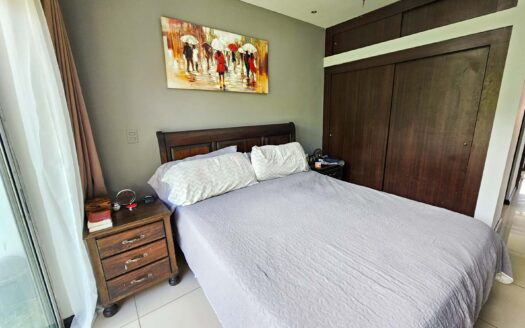 Venta de casa de 1 planta (Esquinera) en Condominio en Cariari (Lote: 245m2 / Const: 92m2) 2hab, 2 baños, 2 parqueos. Cod. 140777