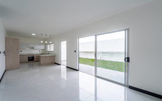 Tres Ríos: Estrene Casa en Condominio con Amplio Patio. Entrega Abril 2026. #141069