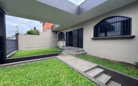 Tres Ríos: Casa en alquiler en Residencial Privado con 497 Metros de Lote.#140206
