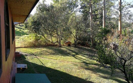 ¡OPORTUNIDAD! Hermosa y Amplia Propiedad Para Alquiler Uso de Suelo Residencial y Comercial Estilo Colonial y Rodeada de Naturaleza a Solo 3 Mins del Centro de Alajuela. COD. 140861