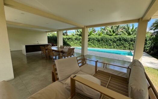 Apartamento en Primer Piso con Jardín, en Escazú Increíble precio Remate bancario Cód 141022