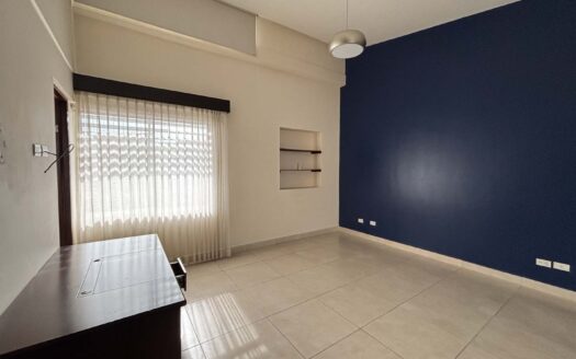 🏡 Remate Bancario. Casa en Venta en Ciudad Colón, en Condominio con Amenidades Premium. Cod. 140431