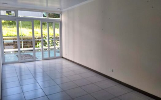 Apartamento en Venta en Zapote, en Condominio con Excelente Ubicación cod.140473